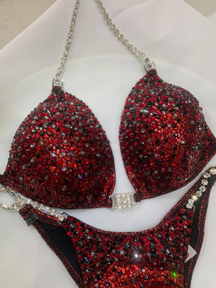 BIKINIS in RED FABRICS - Image 8
